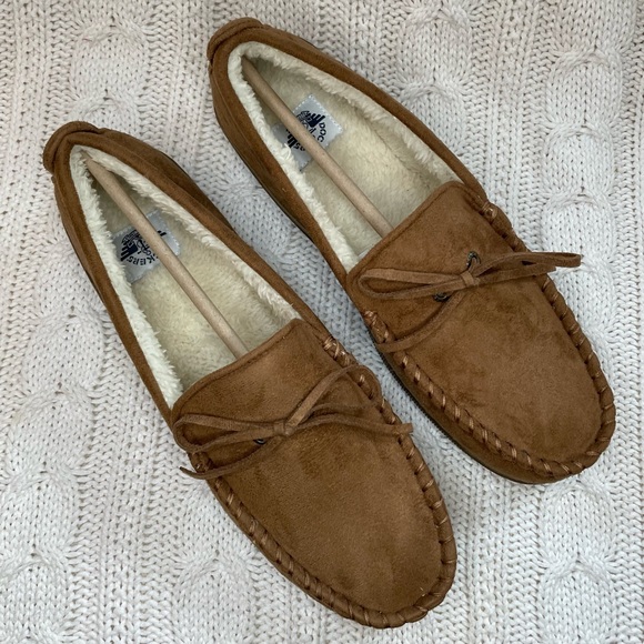 Dockers Moccasin Slippers (11/12 Wide) in Tan - Picture 5 of 6